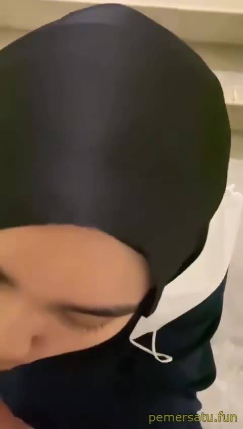 Jilbab Cakep Sepong Kontol Gede Fulldur Dood