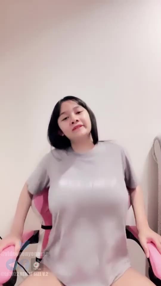 Angeline Host Cantik Viral Remas Puting Susu Lp2022 HEMAT SIZE V 2 3