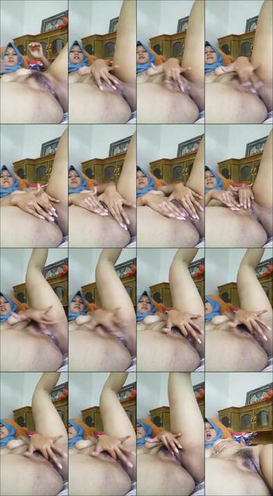 Kiki Hijab muka sange biru colmek