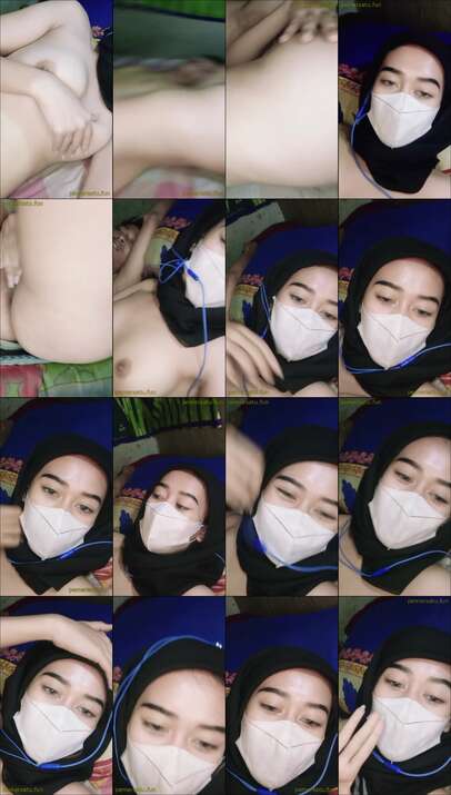 jilbab hitam cantik birahi colok memek (2)