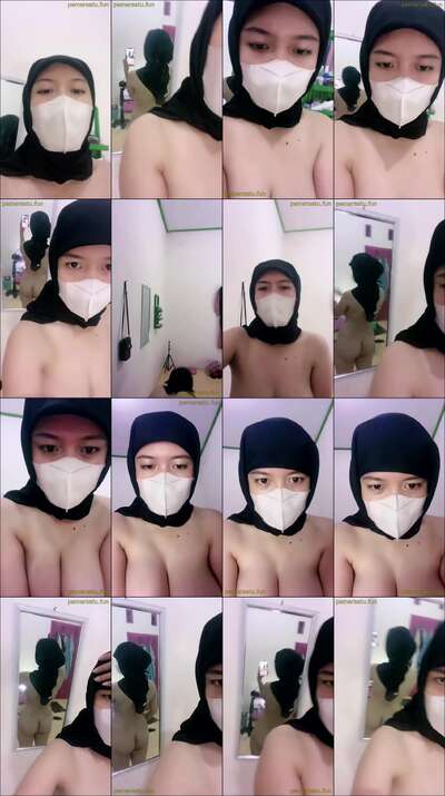 P1 Hijab Hitam Sange Pamer Hape Baru Dan Toket Ngondoy 1