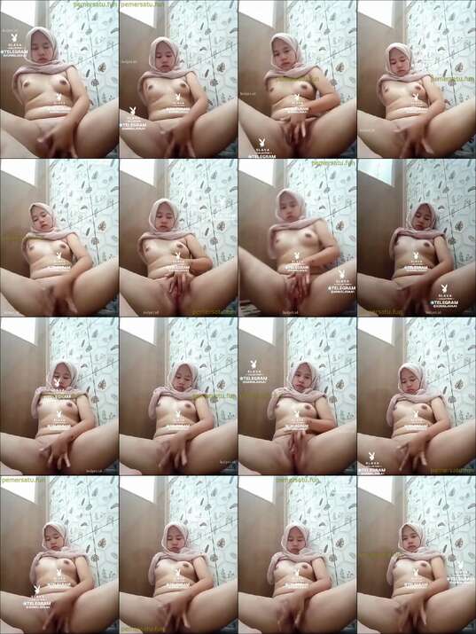 santi hijab binal mulus 18yo colok memek (1)