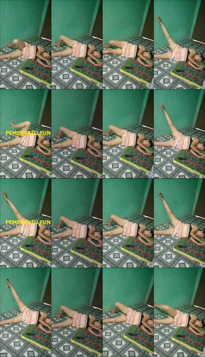 Bokep Kelakuan binor tabte dirumah nggak sadar nggak pake daleman maen hp - Copy-merged-1683119233363