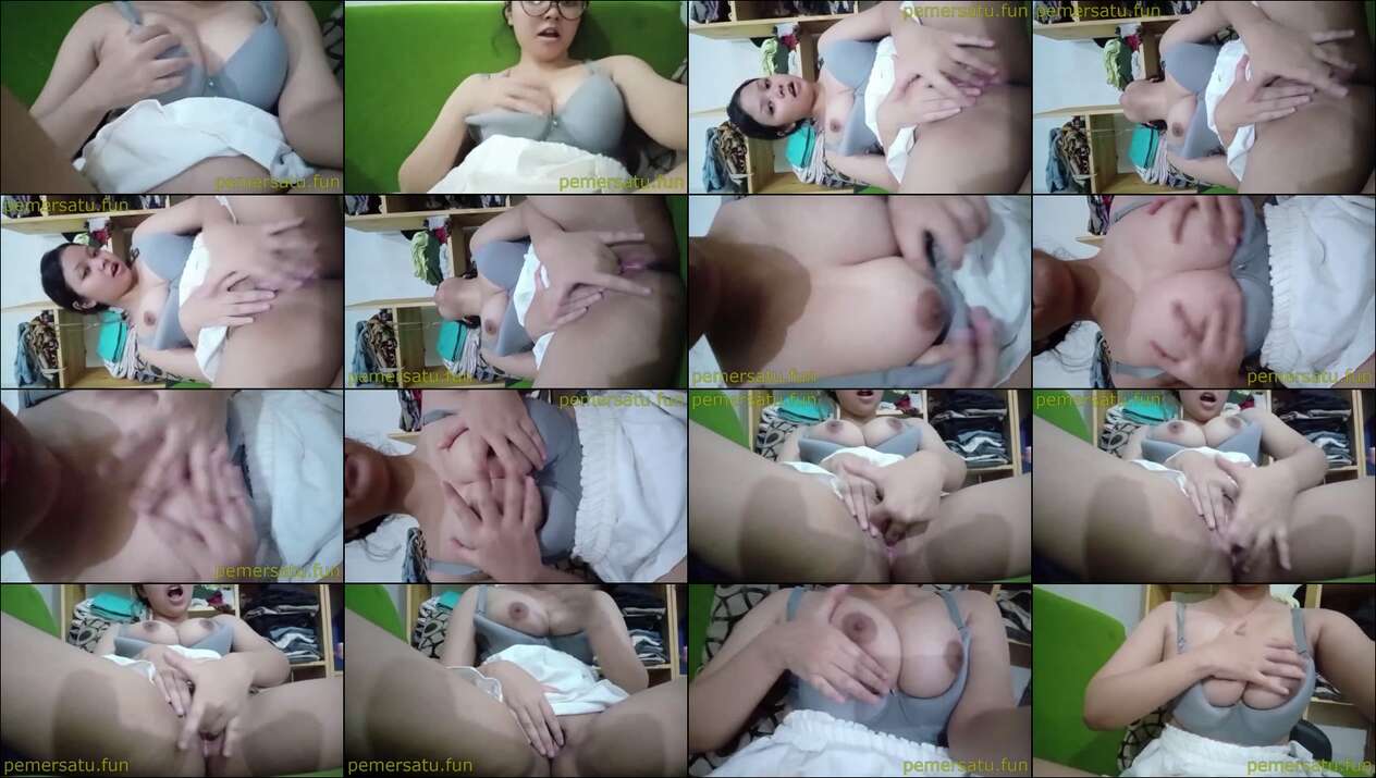 P2 Hijab Montok Kacamata 18Yo Sange Colmek 2