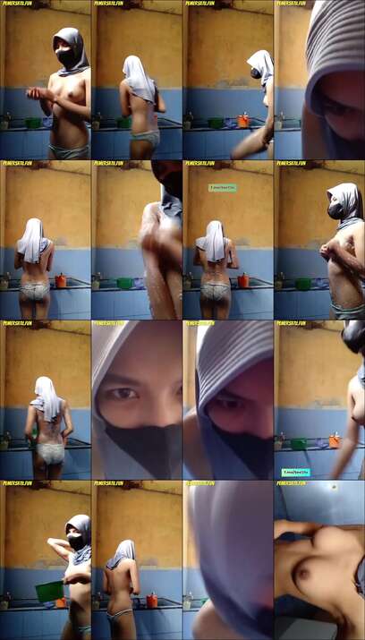hijab cosplay mandi