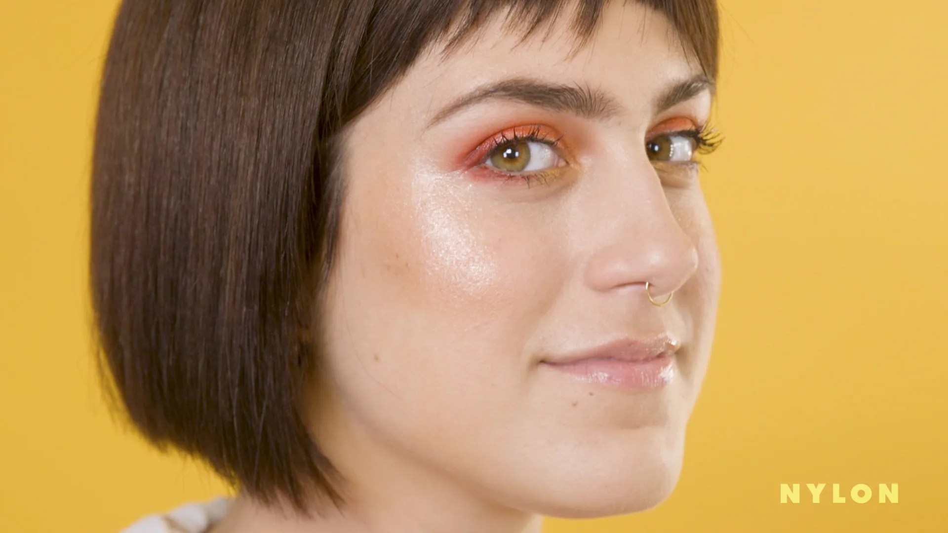 About Us Glossy Makeup - Best Minimal Textures in Desktop