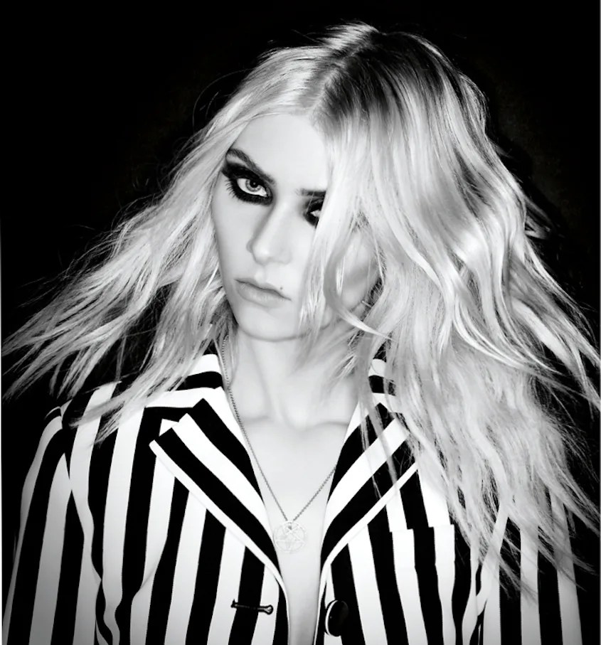 Beautifully Reckless Pretty Cool - Geometric Texture Collection - Ultra HD Quality