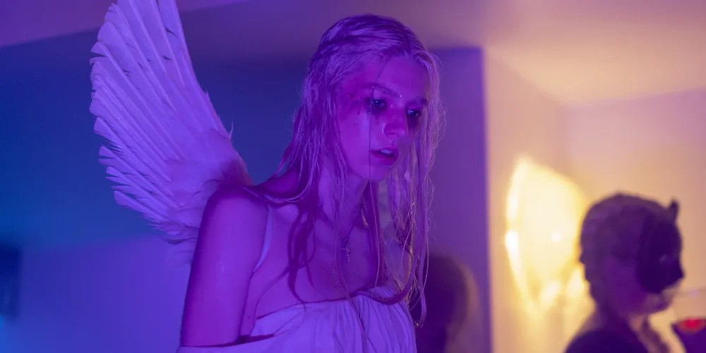 The change runs counter to a growing preference of modern travelers, who see privacy as the ultimate luxury these are the core obsessions that drive our newsroom—defining topics of seismic importance to the global economy. Euphoria S Beauty Looks Are Filled With Hidden Meanings