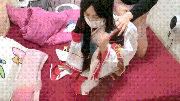 呆萌美少女漫展约炮00后极品校花学妹2 白虎骚逼雪白蜜桃臀 内射白虎嫩穴，小小年纪就这么放荡，以后还了得 - 截图3