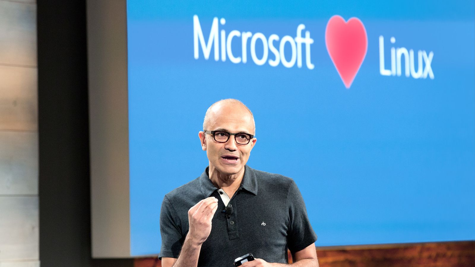 Microsoft ha lanzado su propia distribución de Linux, pero no es lo que piensas