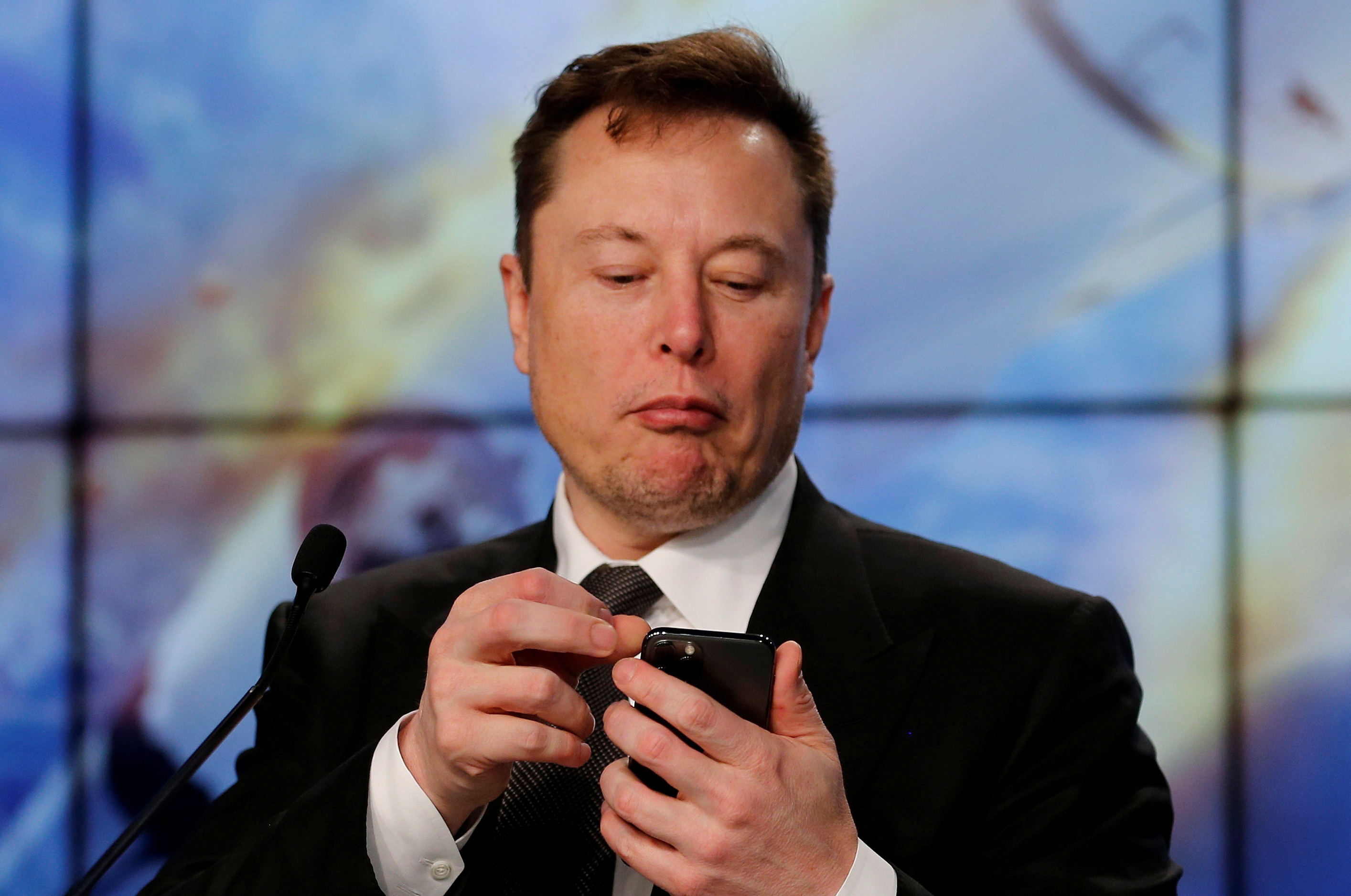 Elon almizcle |  peter "embarrar" Zatko