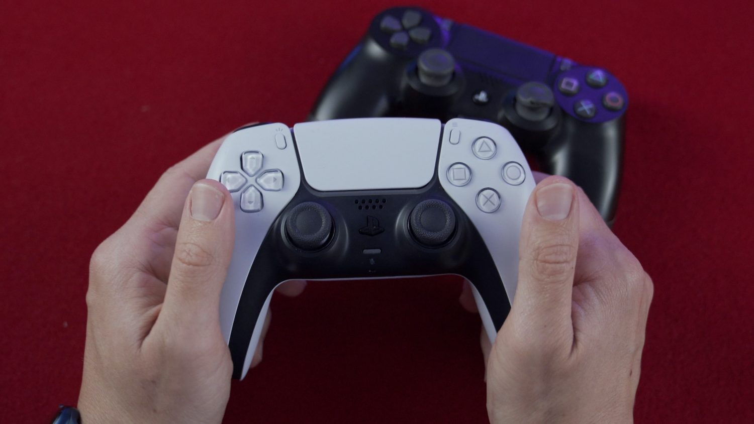 Mandos de PlayStation DualShock y DualSense