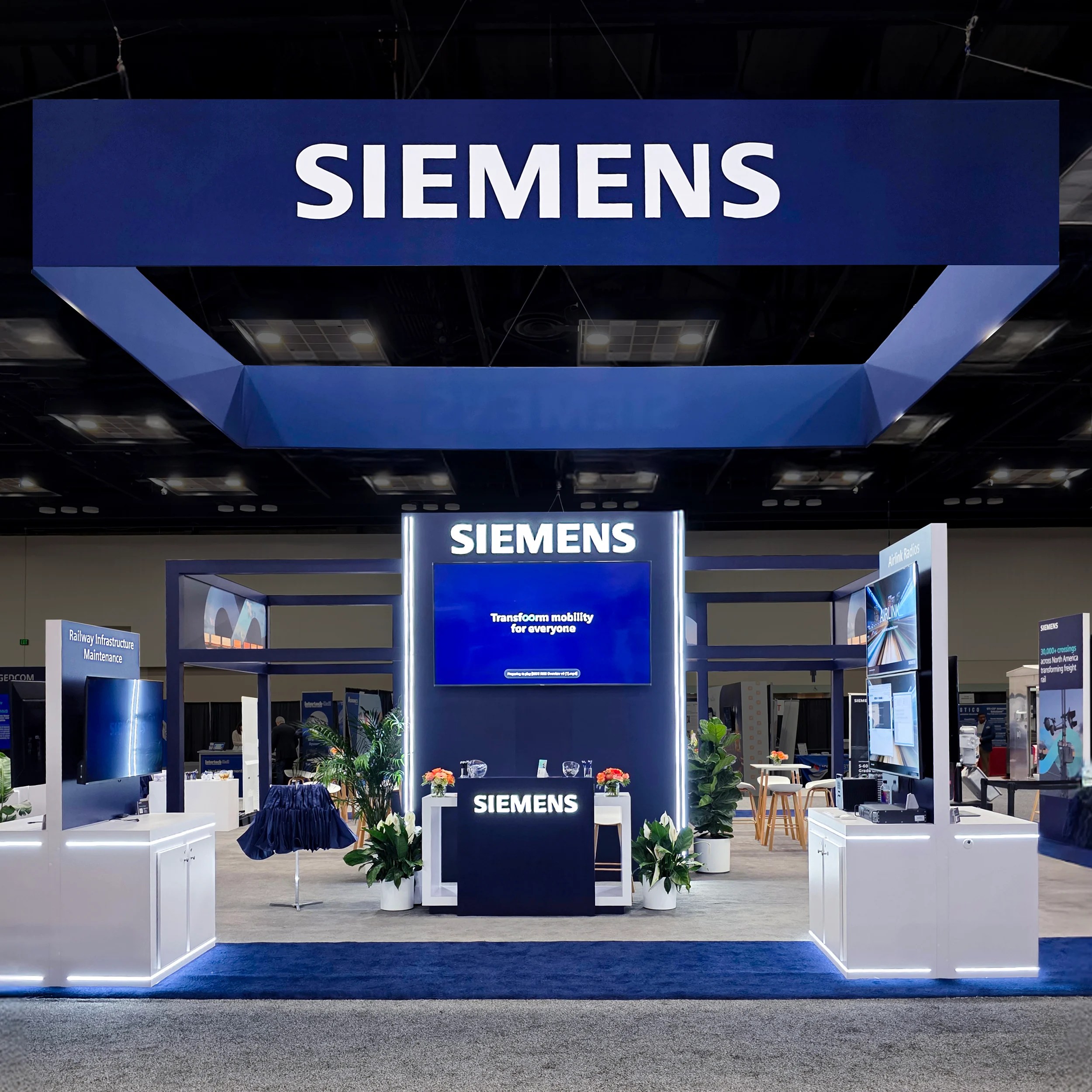 Siemens trade show booth, RSSI, Railway System Suppliers Inc.. Booth builder Indianapolis, Indiana. Blue booth, LED, the best at the show.