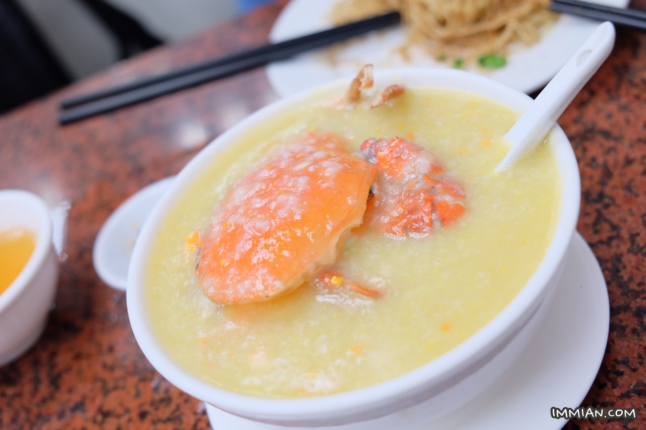 澳門美食，皇冠小館海蟹粥，螃蟹超鮮甜、小心多出來的飲料