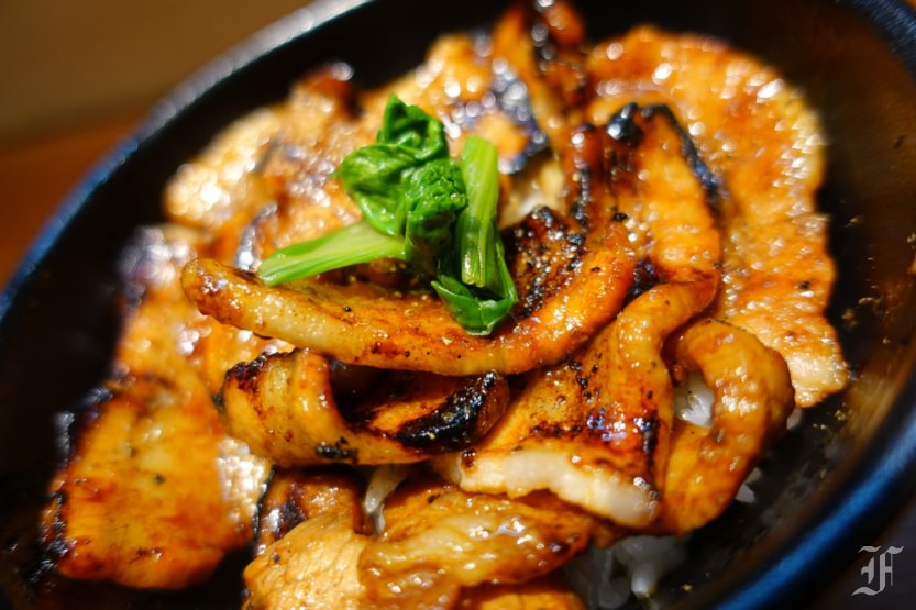 就是要吃肉！佐籐精肉店，豆芽菜是本體、肉比飯多的超澎湃日式燒肉蓋飯推薦