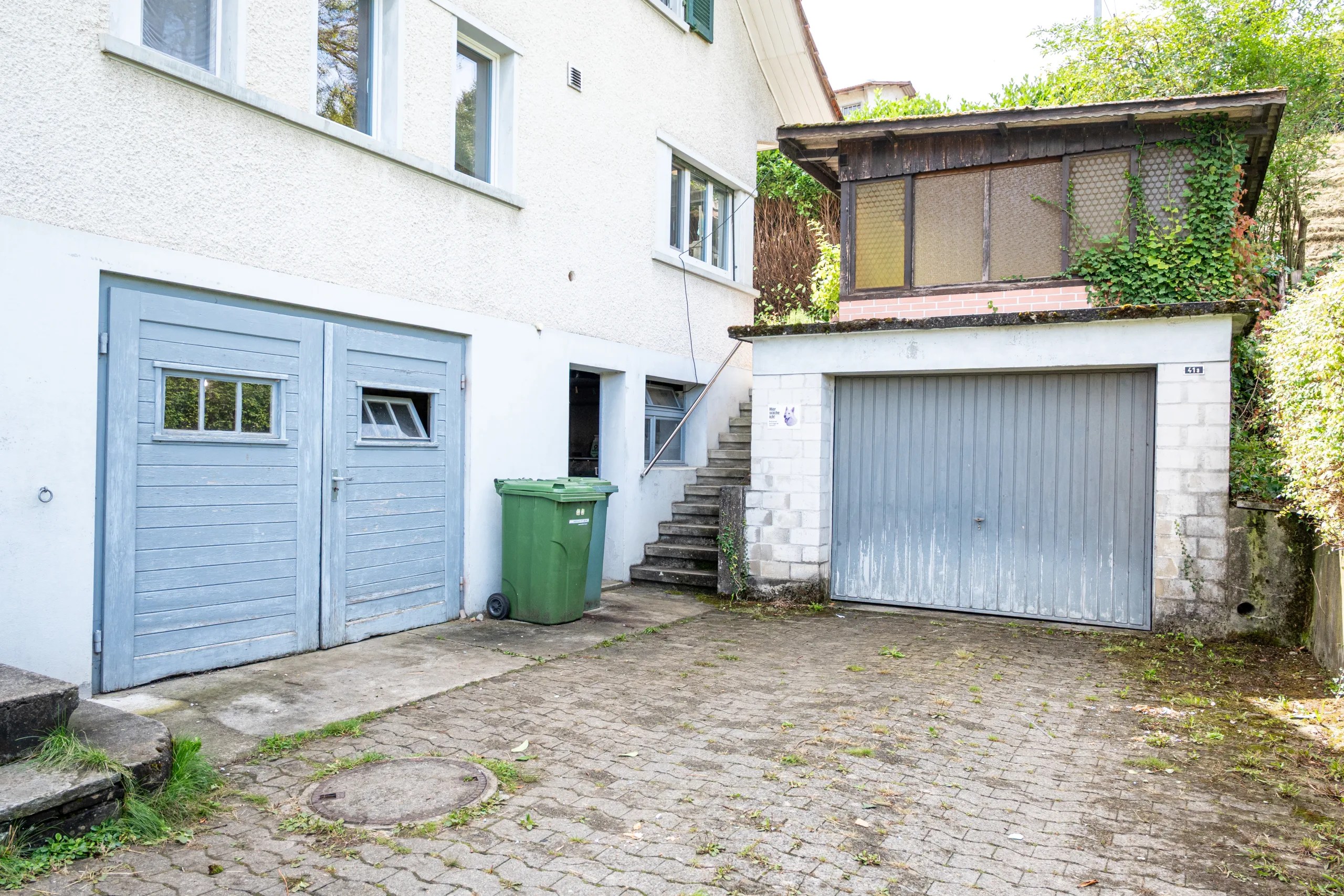 Garagen des Einfamilienhauses zu verkaufen in Gümmenen.