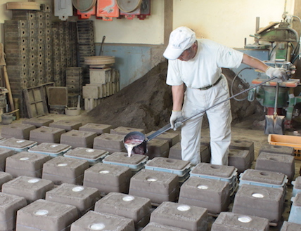 【吉原工場長】この道なんと60年以上の大ベテラン。この方の知恵と技術が無くては今のFORKは語れません。大ベテランにもかかわらず柔軟な発想の持ち主。　