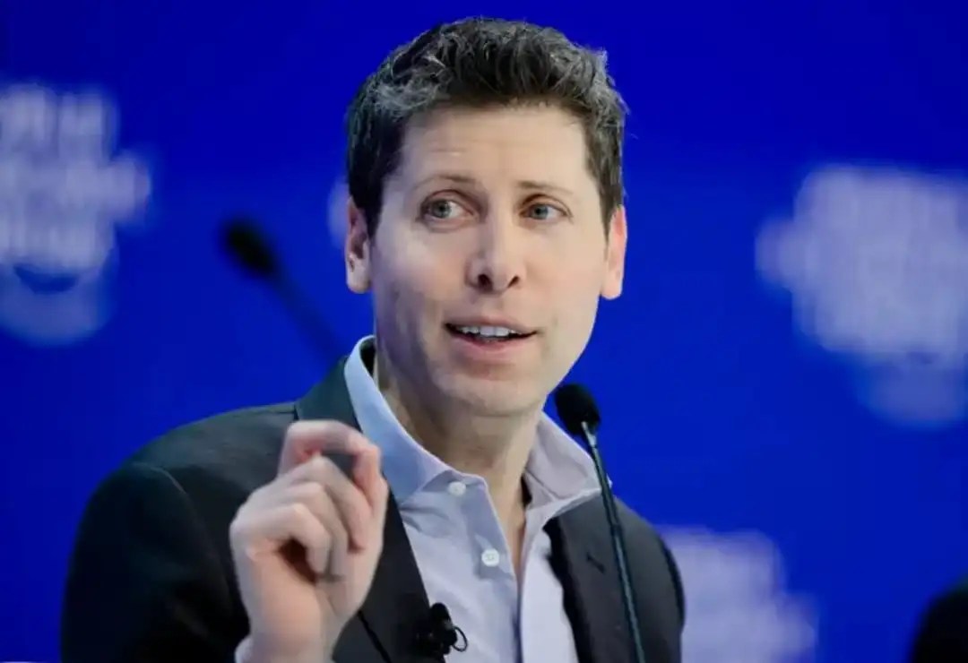 What Sam Altman’s Lower­case Messages Say About Silicon Valley Power
