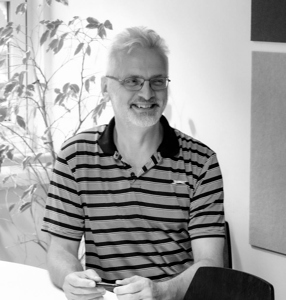 Dr David Pearmain