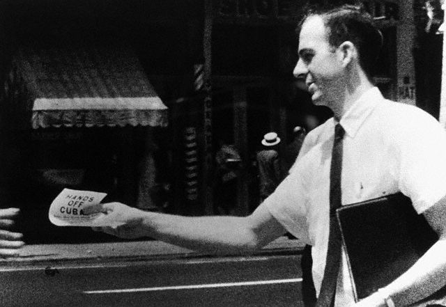 Lee Harvey Oswald Distributing Pro-Cuba Flyers