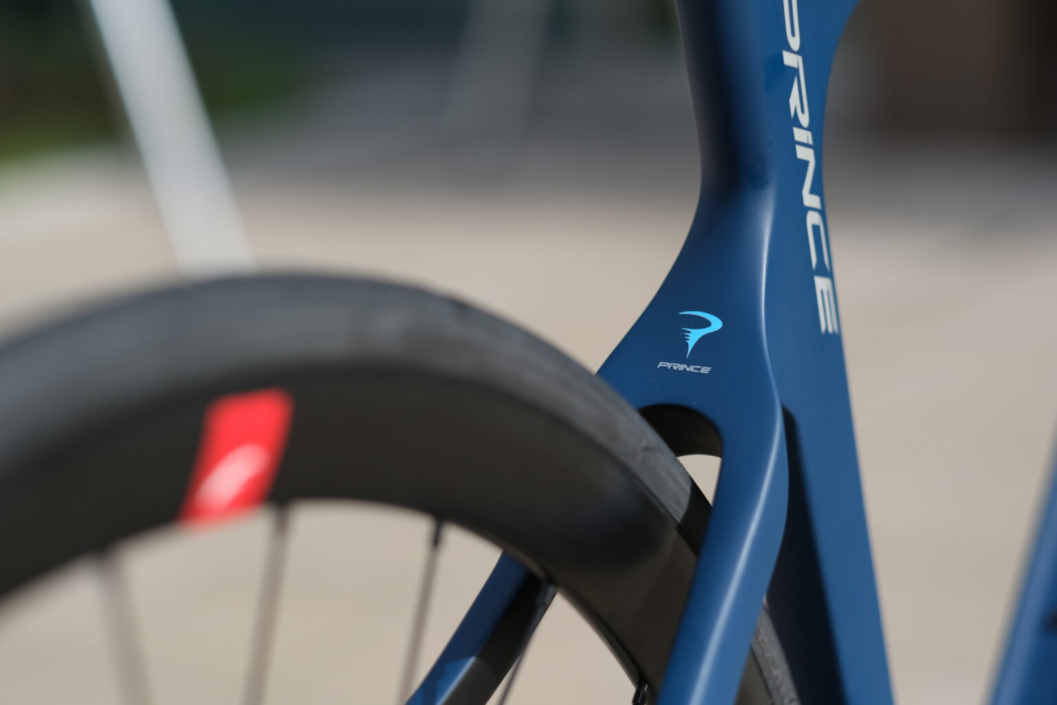 PINARELLO「PRINCE」入荷しました - impress cycle works