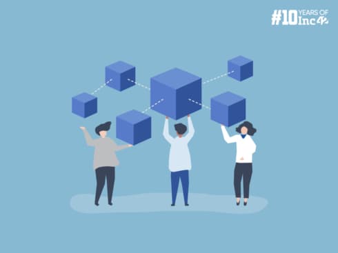 Distributed Ledger Definition Chainbits - 8K Gradient Patterns for Desktop