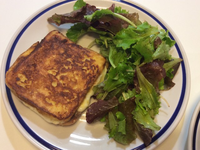 FRENCH TOAST MOZZARELLA E ACCIUGHE