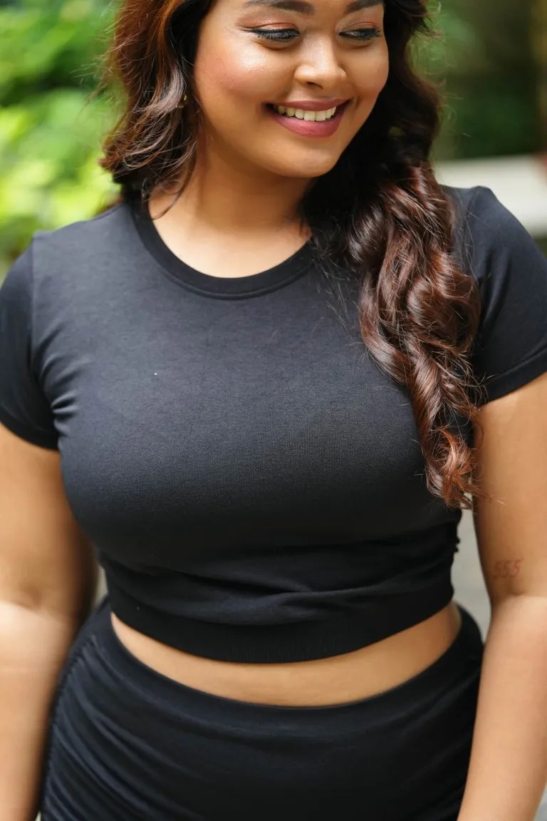 Seamless Crop Tee - BLACK