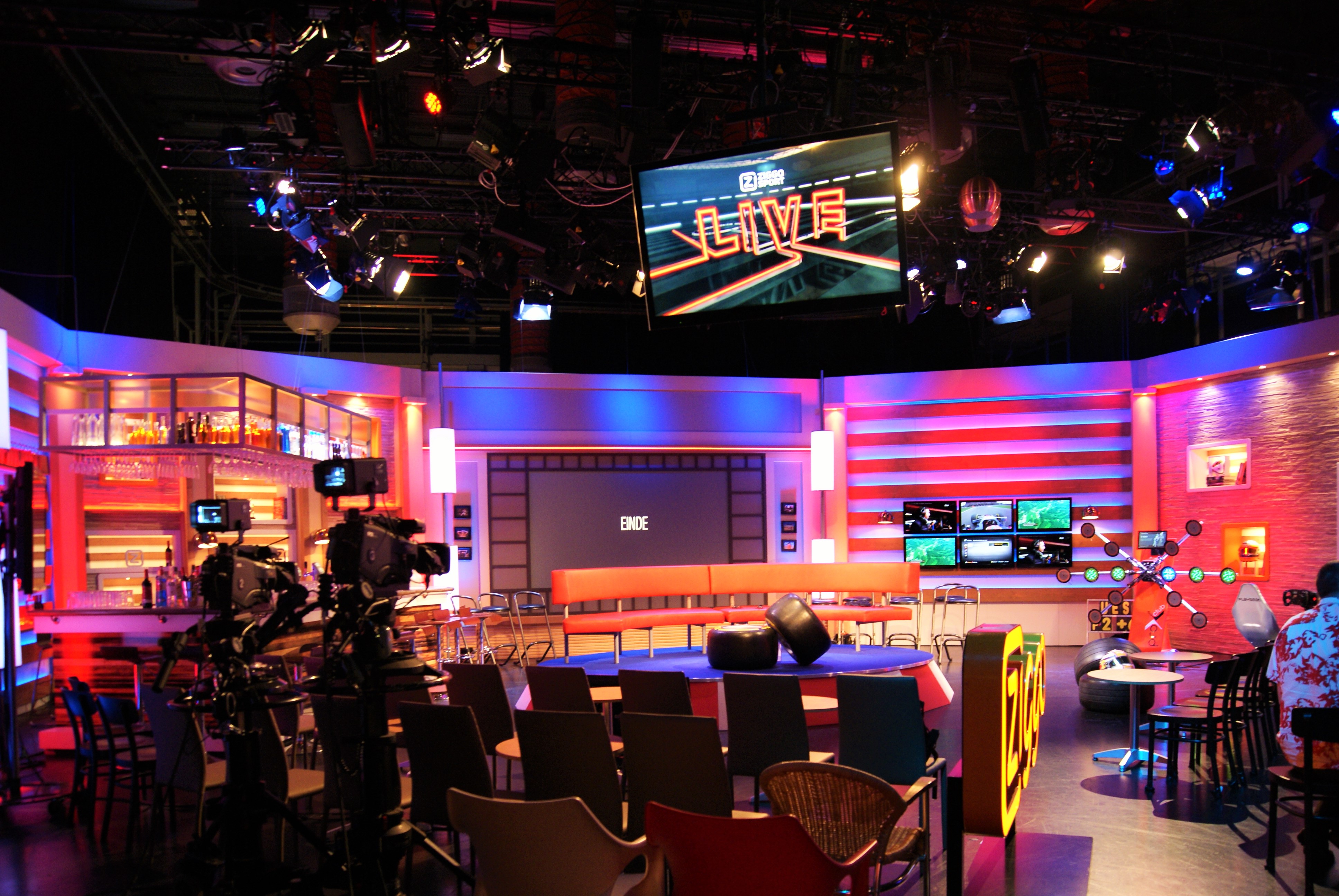 Hoe laat rijdt max verstappen? Fotoserie Studio Ziggo Sport Alles Over Hoe Nederland Deze Razendsnelle Sport Beleeft