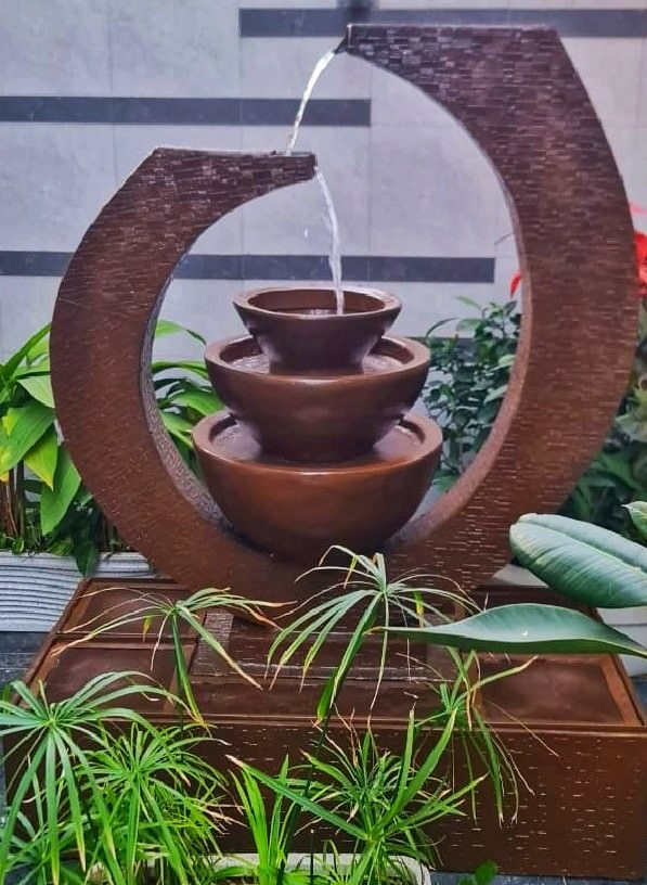 Water features like water fountain, water wall, pond, swimming pool, etc.