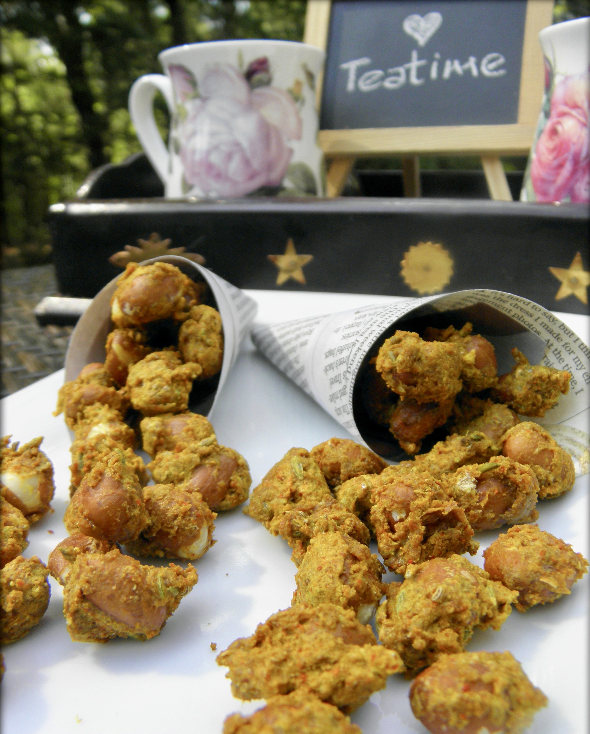 A sharp knife is a girls best friend. Air Fryer Masala Peanut Bhujia