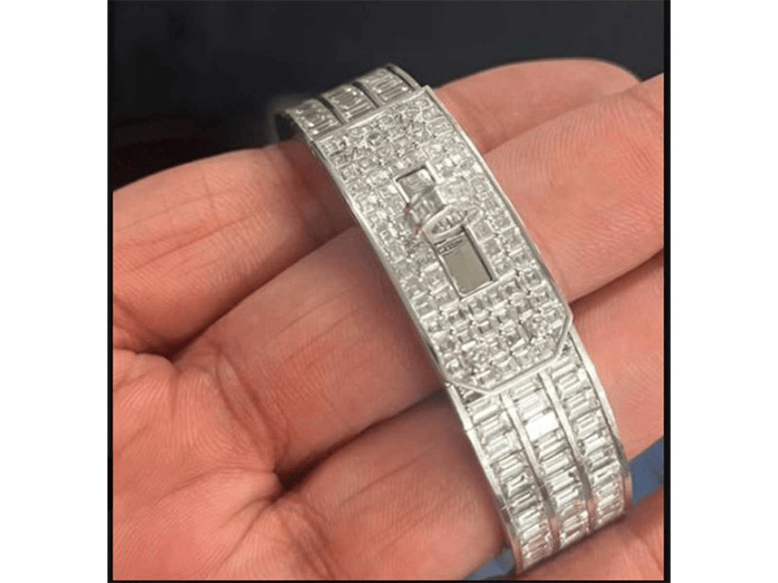 Customs seize diamond