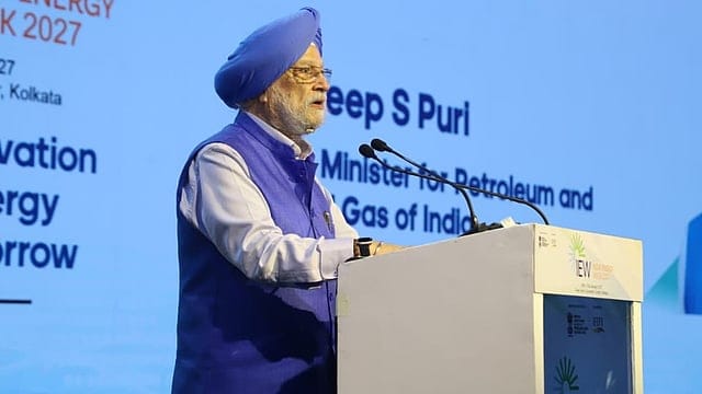 ओएनजीसी में इंडिया एनर्जी वीक-2027 का कर्टेन रेजर, ऊर्जा सुरक्षा और नवाचार पर जोर ओएनजीसी में इंडिया एनर्जी वीक-2027 का कर्टेन रेजर, ऊर्जा सुरक्षा और नवाचार पर जोर