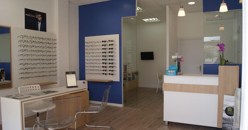 Indoormobel - mobiliario óptica Romo