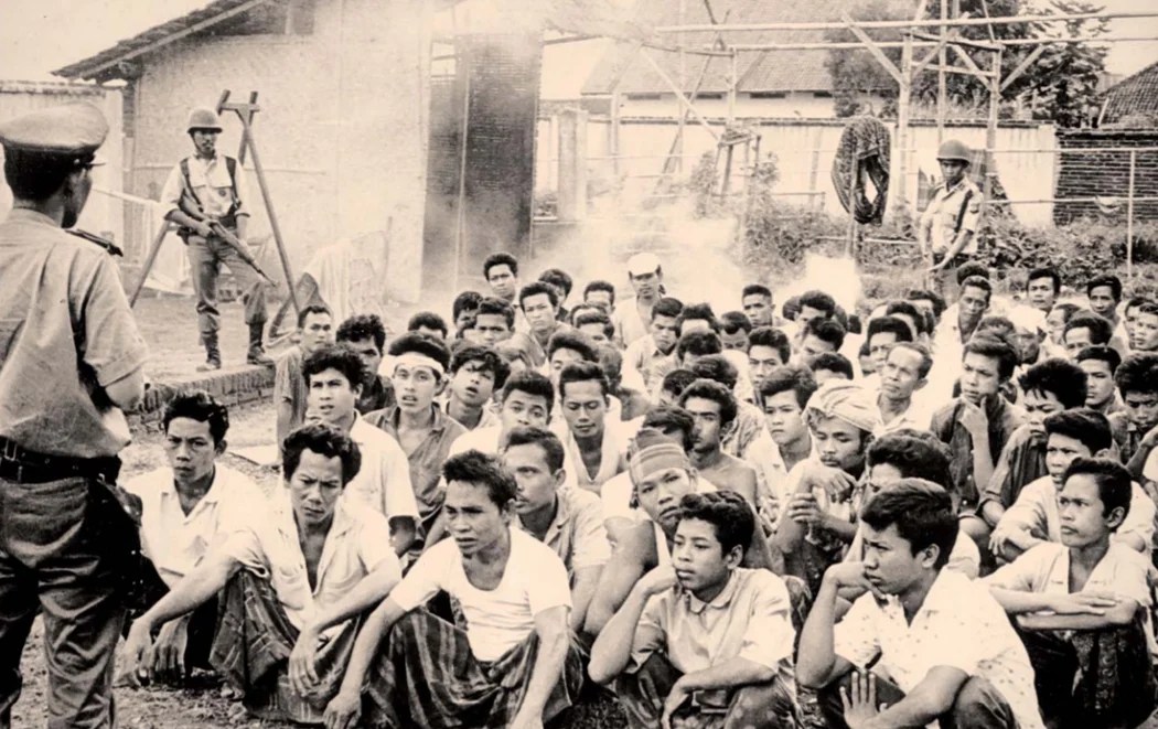 Genosida Anti-Komunis Indonesia Tahun 1965-1966, Ratusan Ribu Orang  Terbunuh - INDORAMAL.COM - genosida di indonesia, genosida pki, genosida  komunis, pembunuhan masal di indonesia