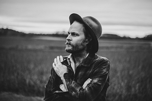 “Terms of Surrender” Is Hiss Golden Messenger’s Most Invigorating Record in Years