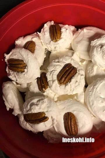 Easy Homemade Divinity Candy