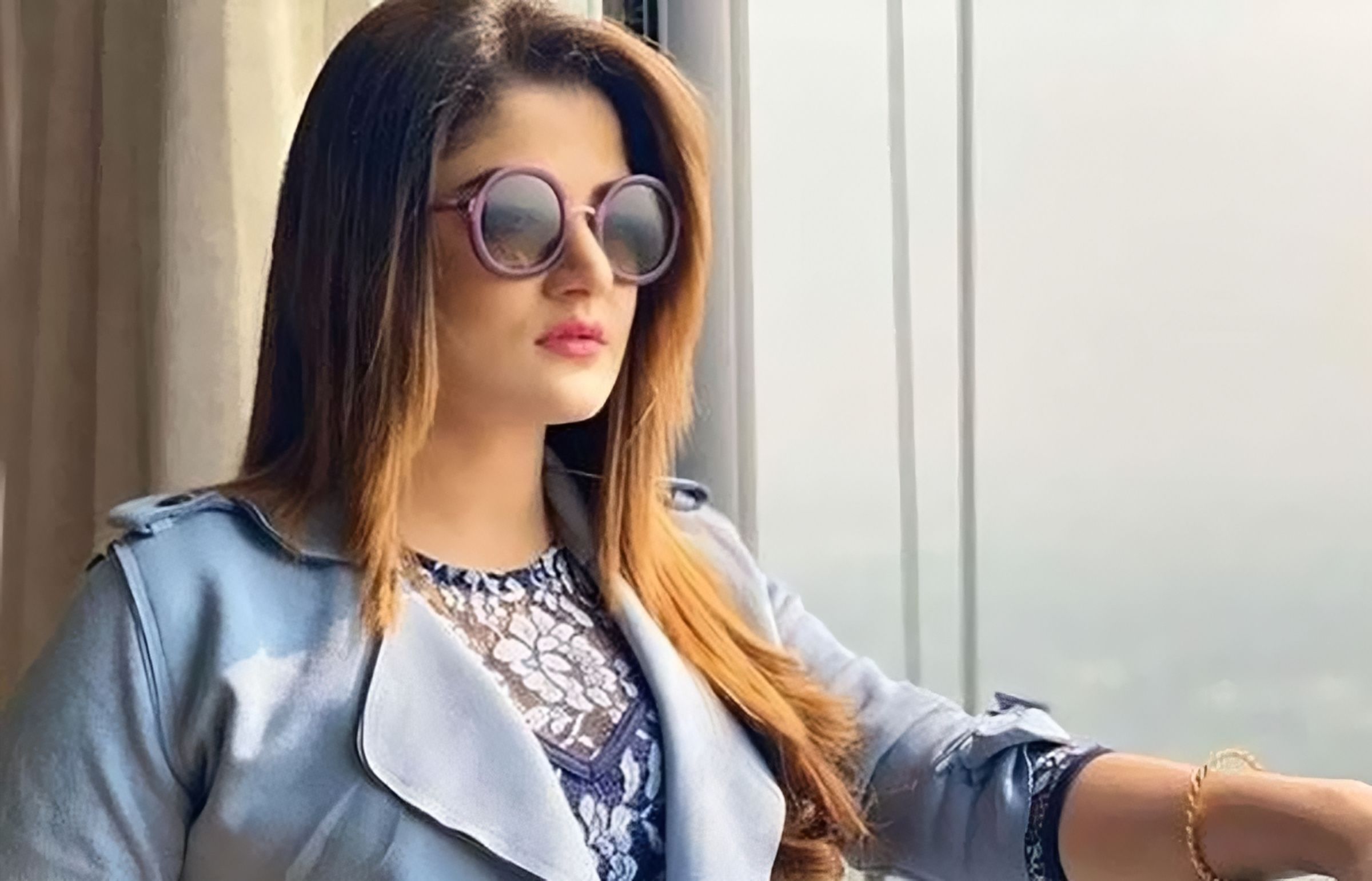 সোশ্যাল মিডিয়ায় শ্রাবন্তীর আবেগঘন পোস্ট