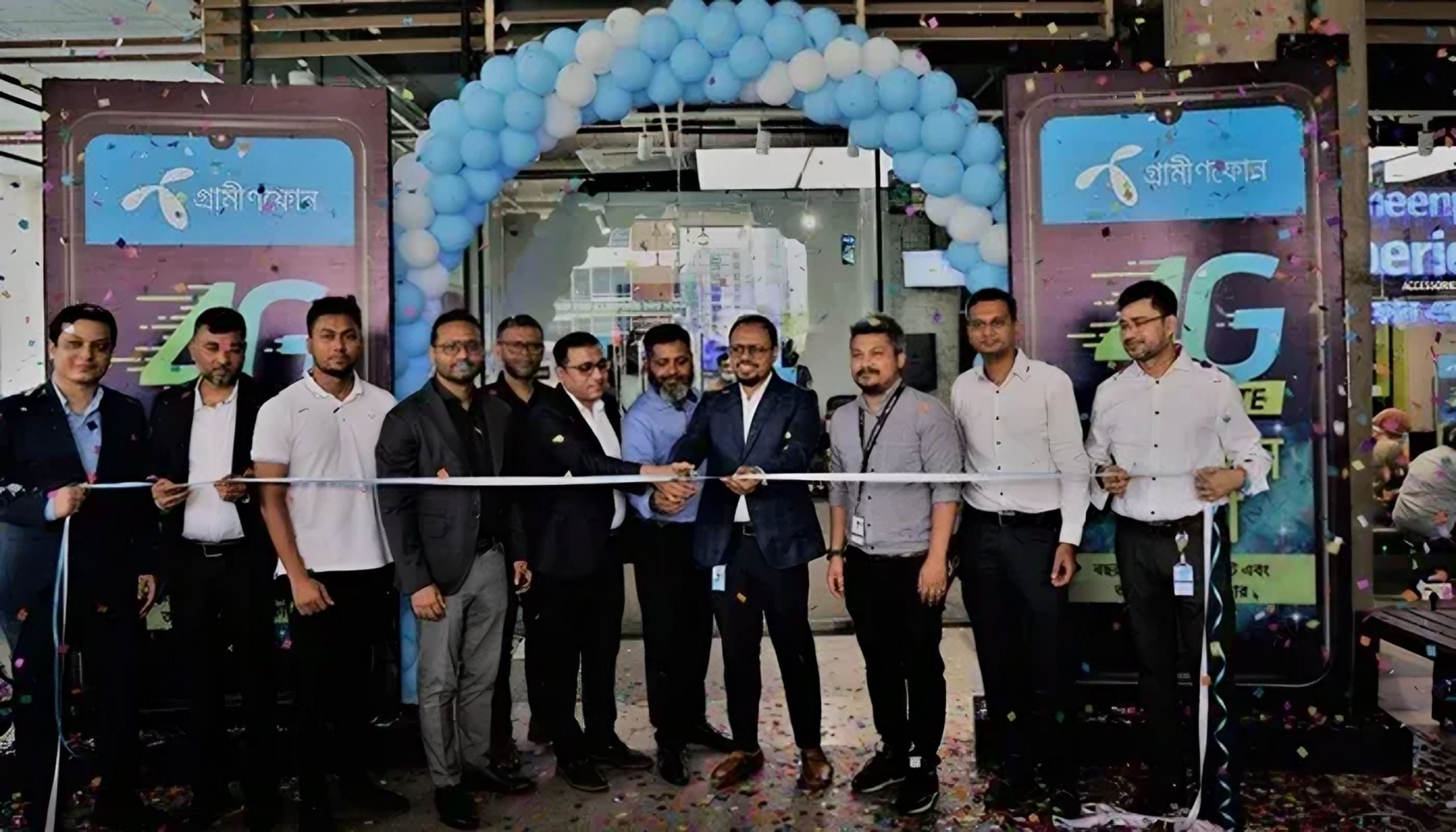 মেলায় সাশ্রয়ী মূল্যে মিলছে দামী সব ব্যান্ডের ফোরজি স্মার্টফোন