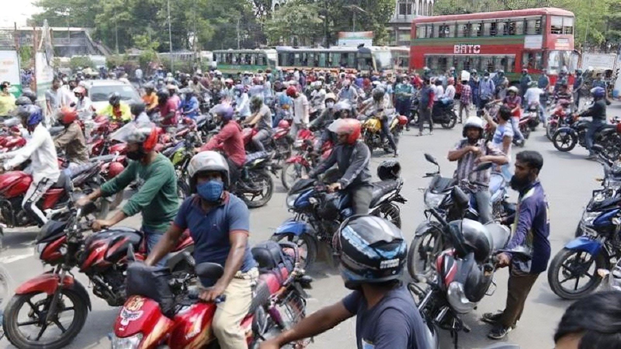 পাঠাও রাইডেও ভাড়া বাড়ল