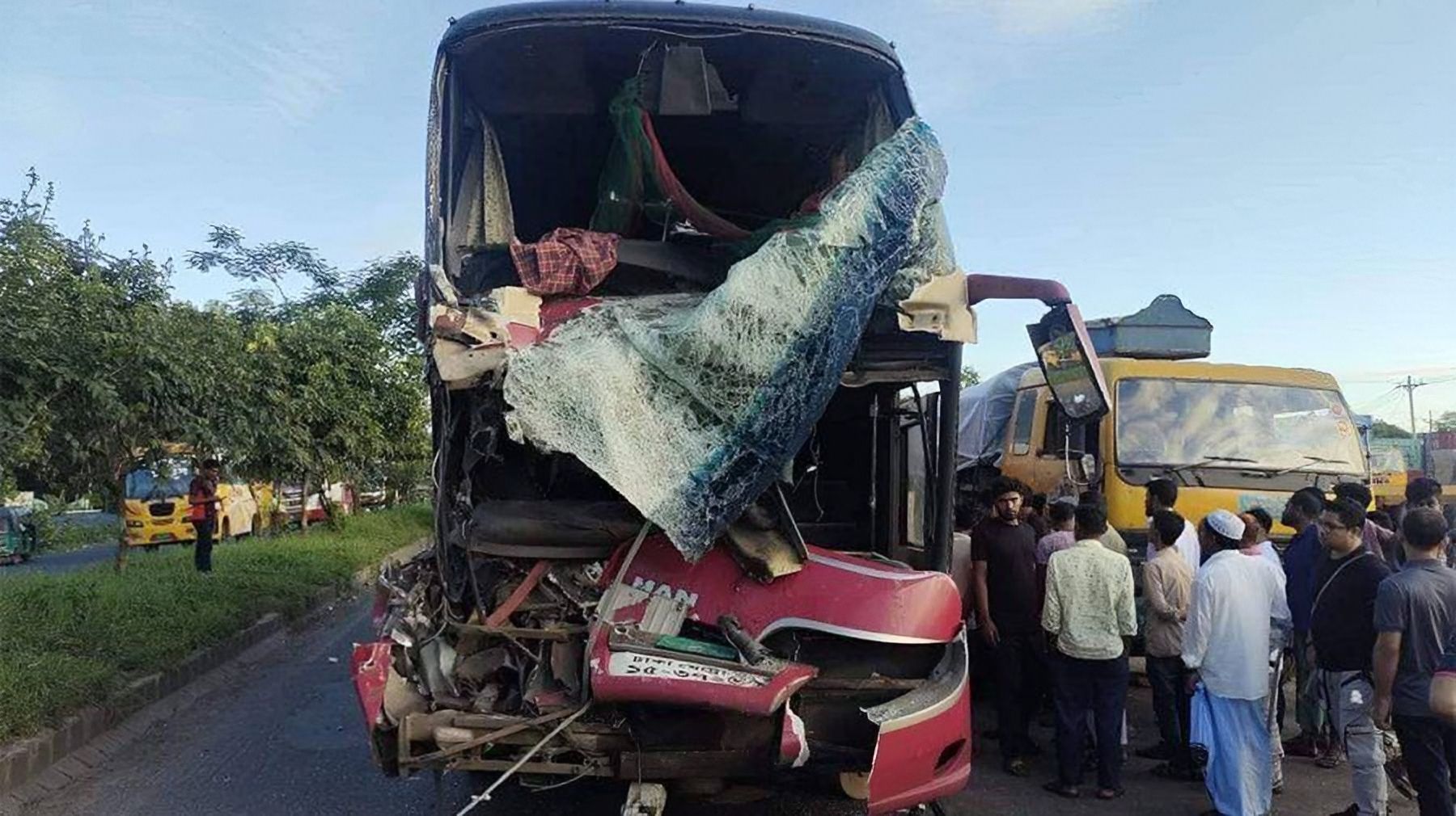 আবারও মীরসরাইয়ে সড়ক দুর্ঘটনা, ঘটনাস্থলেই চালক নিহত..