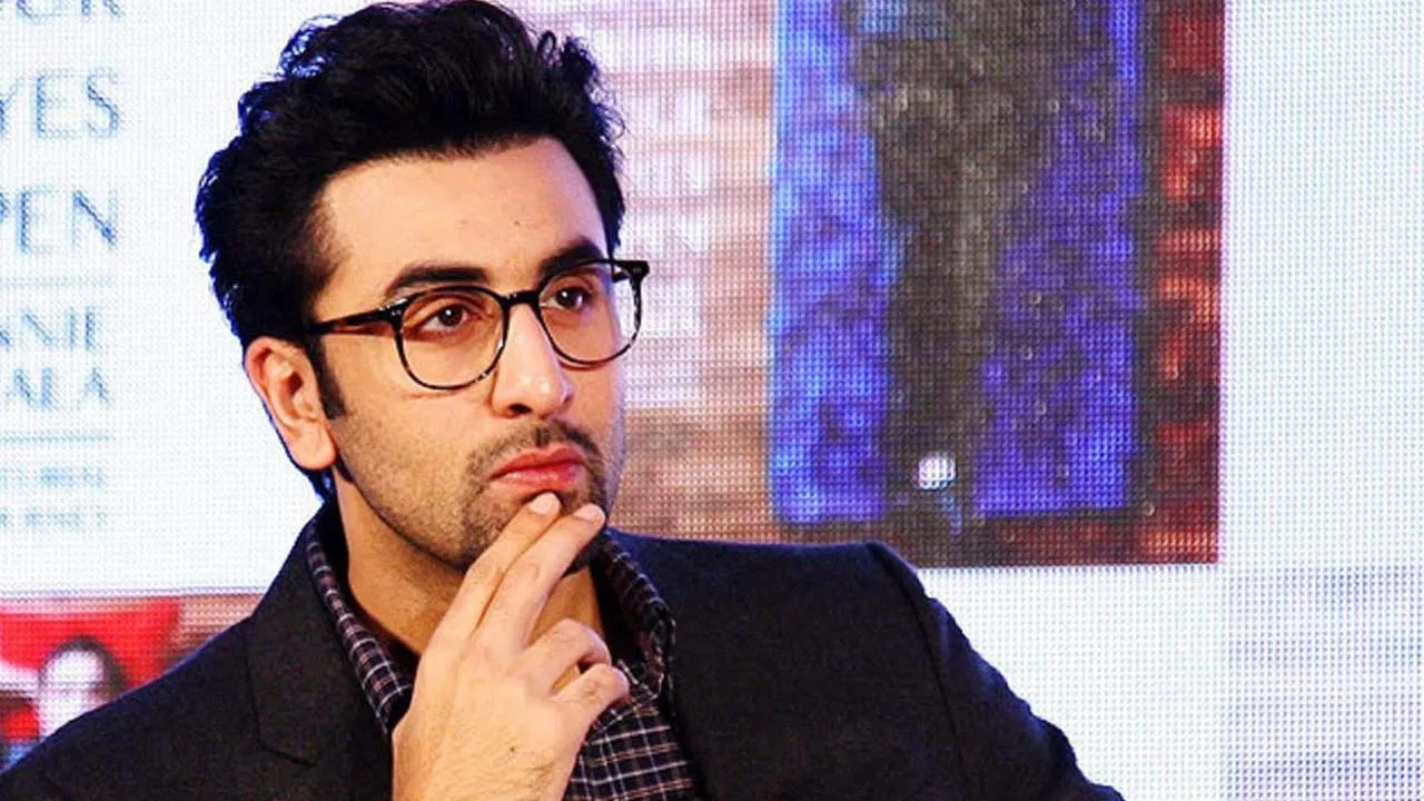 হঠাৎ কেন অভিনয় থেকে বিরতি নিচ্ছেন রণবীর?