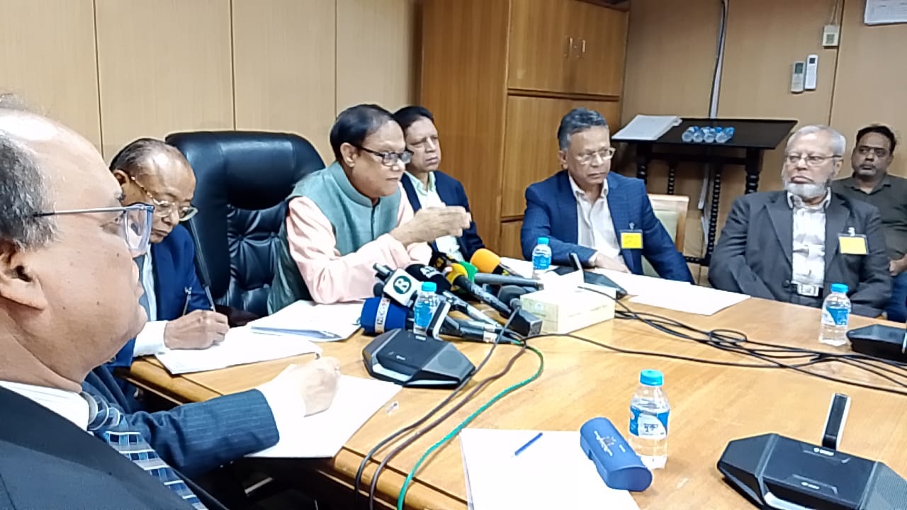 রবিবার থেকে গ্রাহক ব্যাংকে টাকা তুলতে এসে আর ফিরে যাবে না