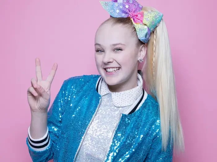 JoJo Siwa: The Multicolored Pop Star Redefining Teen Stardom