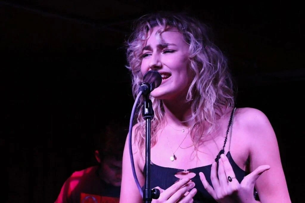 Iona Luke: The Dance Dynamo Dominating Digital Platforms