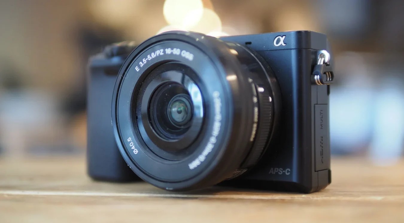 Sony Alpha a6000 Best Budget Mirrorless Camera for Beginners