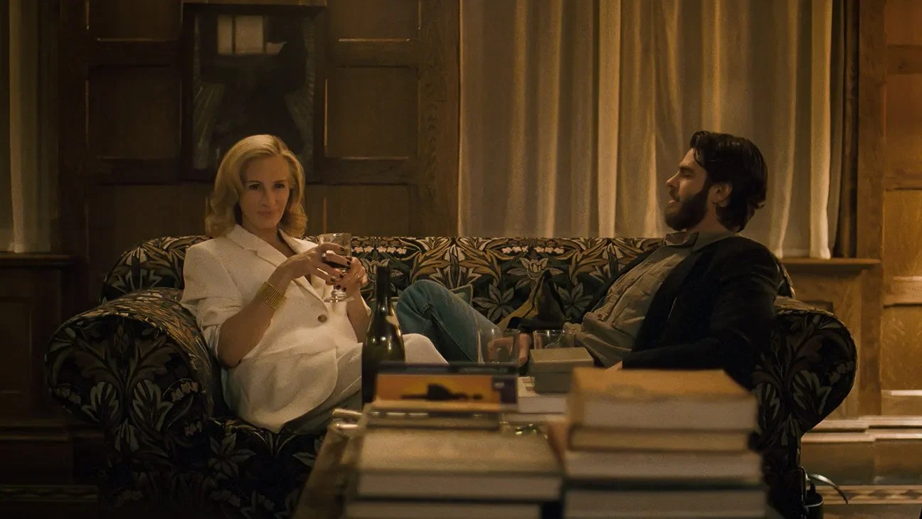Julia Roberts After the Hunt