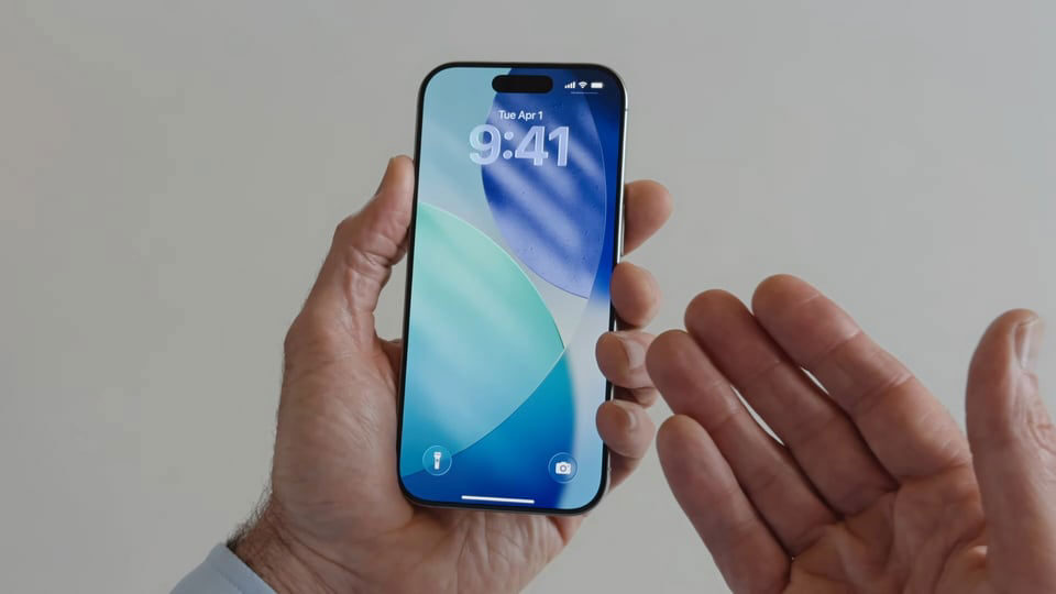 iOS 26 Liquid Glass Backlash: Users Report Lag and Usability Issues