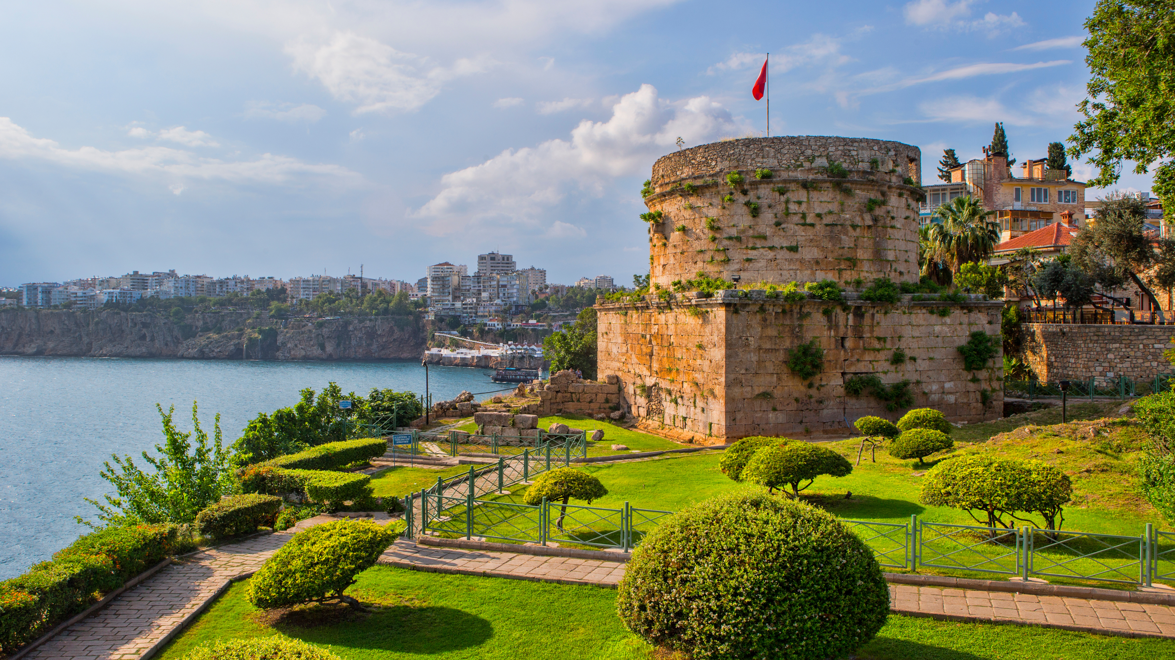 Antalya - Descoperă cele mai frumoase destinații de vară: vacanța perfectă te aşteaptă - Infinity.ro
