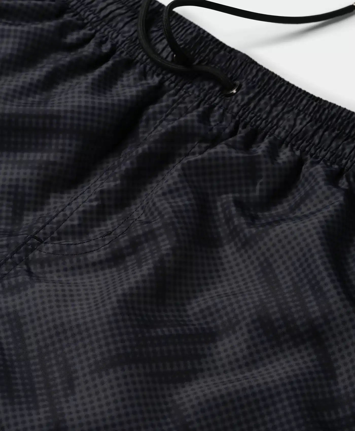 Short Dotted monogram tissu noir Daily Paper-influensse
